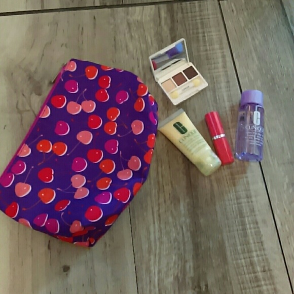 Clinique Other - Clinique Bundle with Make Up Bag
